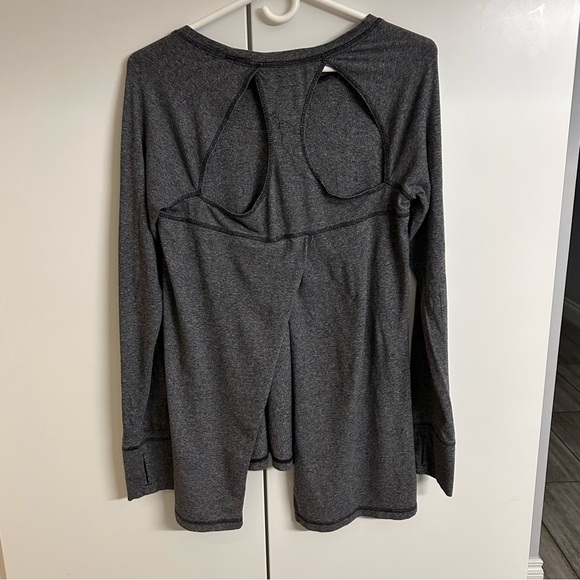 Marc New York grey tunic top with cut outs and open lower back, Size M - Picture 4 of 10
